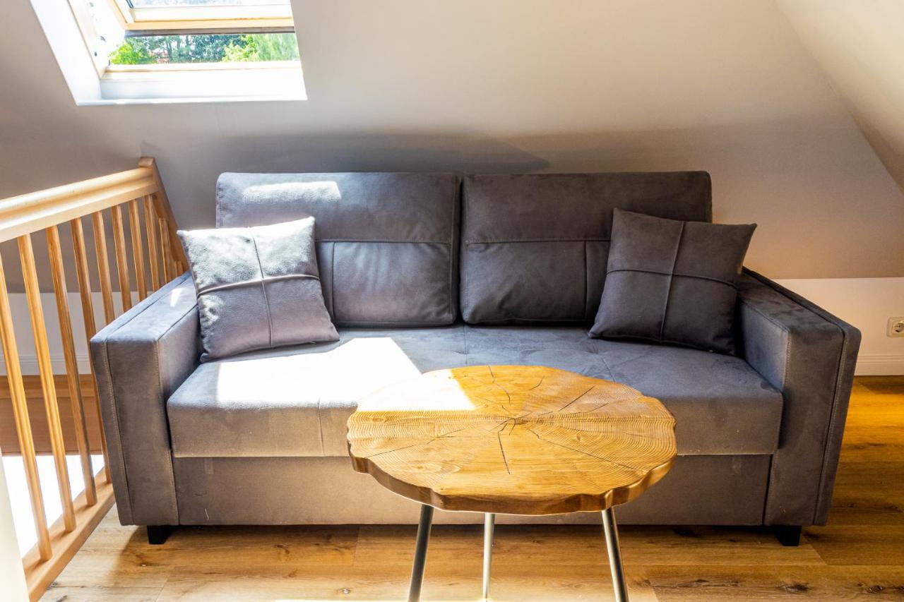 Moderne Maisonette Ferienwohnung Mit Gartenzugang, Nur 7 Gehminuten Zum Strand, Parkplatz & Fahrradunterstellplatz シャルボイツ エクステリア 写真